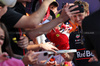 GP AUSTRALIA, Liam Lawson (NZL) Red Bull Racing with fans.

14.03.2025. Formula 1 World Championship, Rd 1, Australian Grand Prix, Albert Park, Melbourne, Australia, Practice Day.

- www.xpbimages.com, EMail: requests@xpbimages.com © Copyright: Bearne / XPB Images
