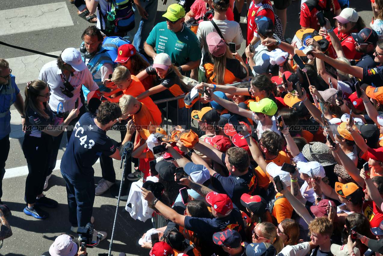 GP AUSTRIA, Franco Colapinto (ARG) Alpine F1 Team with fans.

29.06.2025. Formula 1 World Championship, Rd 11, Austrian Grand Prix, Spielberg, Austria, Gara Day.

- www.xpbimages.com, EMail: requests@xpbimages.com © Copyright: Moy / XPB Images