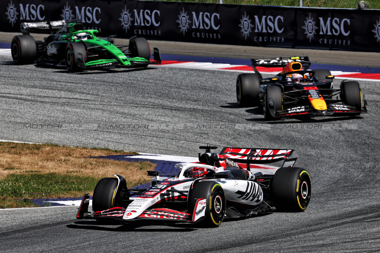GP AUSTRIA, Esteban Ocon (FRA) Haas VF-25.

29.06.2025. Formula 1 World Championship, Rd 11, Austrian Grand Prix, Spielberg, Austria, Gara Day.

- www.xpbimages.com, EMail: requests@xpbimages.com © Copyright: Batchelor / XPB Images