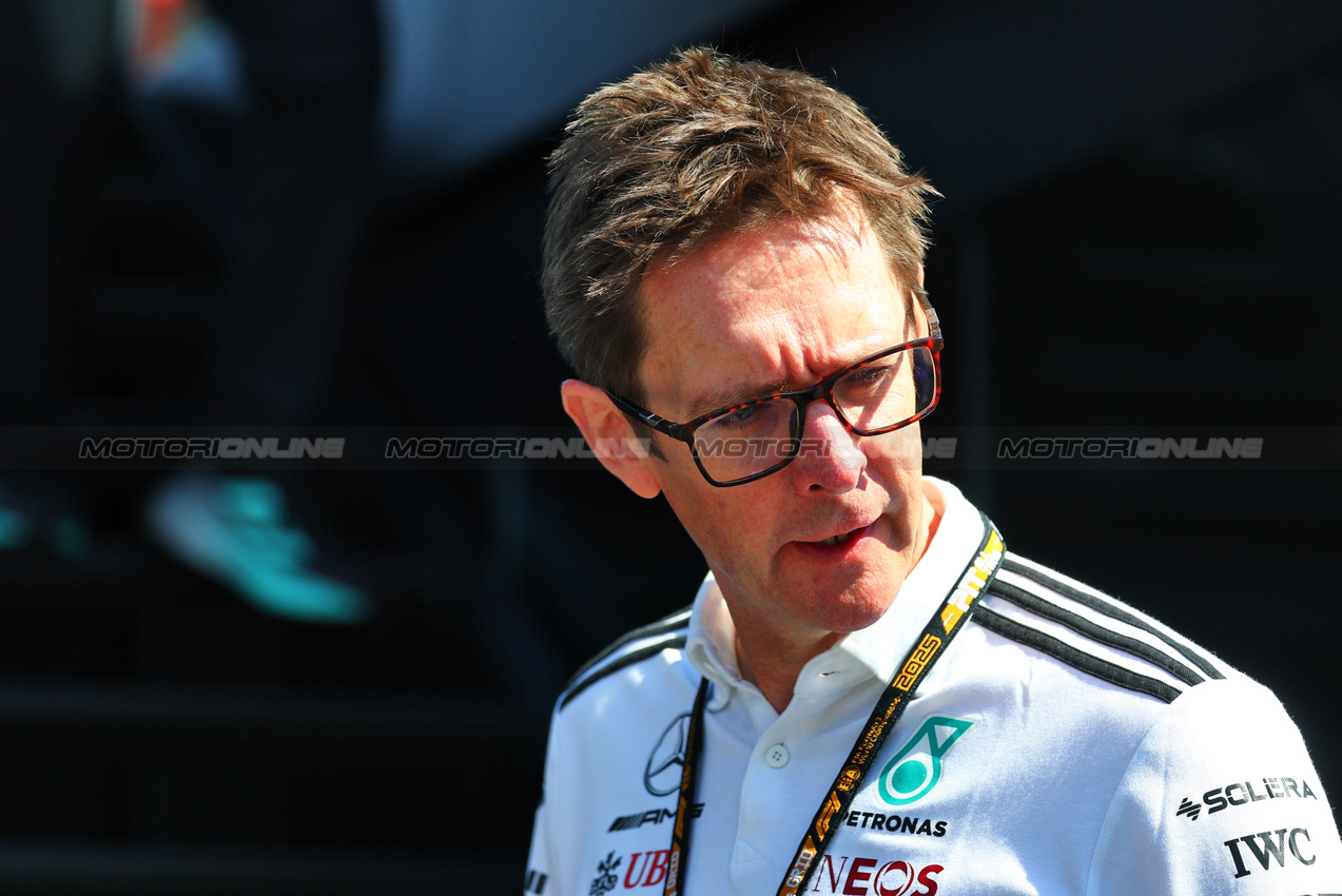 GP AUSTRIA, Andrew Shovlin (GBR) Mercedes AMG F1 Trackside Engineering Director.

29.06.2025. Formula 1 World Championship, Rd 11, Austrian Grand Prix, Spielberg, Austria, Gara Day.

- www.xpbimages.com, EMail: requests@xpbimages.com © Copyright: Batchelor / XPB Images
