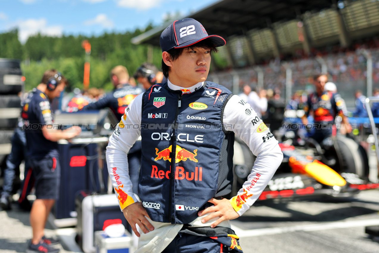 GP AUSTRIA, Yuki Tsunoda (JPN) Red Bull Racing on the grid.

29.06.2025. Formula 1 World Championship, Rd 11, Austrian Grand Prix, Spielberg, Austria, Gara Day.

- www.xpbimages.com, EMail: requests@xpbimages.com © Copyright: Charniaux / XPB Images