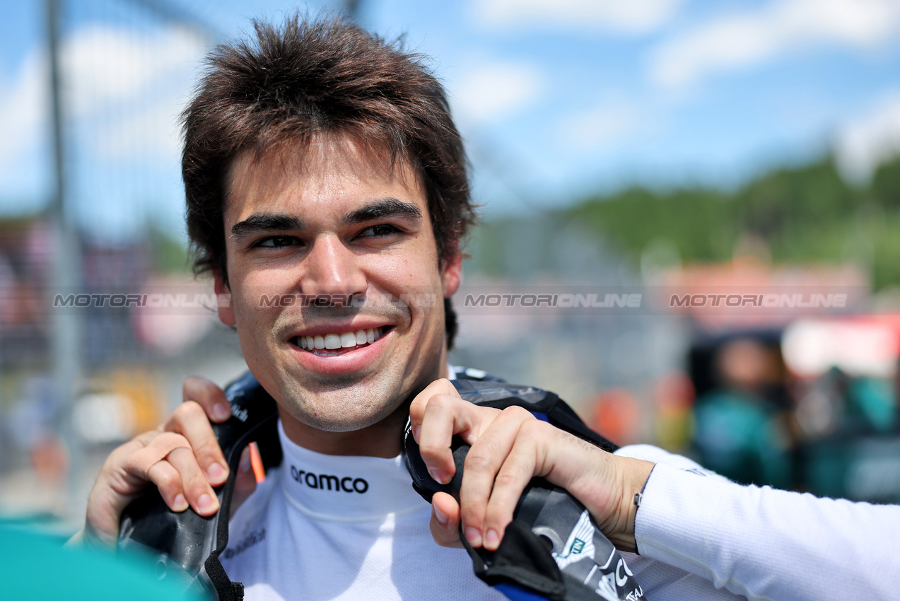 GP AUSTRIA, Lance Stroll (CDN) Aston Martin F1 Team on the grid.

29.06.2025. Formula 1 World Championship, Rd 11, Austrian Grand Prix, Spielberg, Austria, Gara Day.

- www.xpbimages.com, EMail: requests@xpbimages.com © Copyright: Charniaux / XPB Images