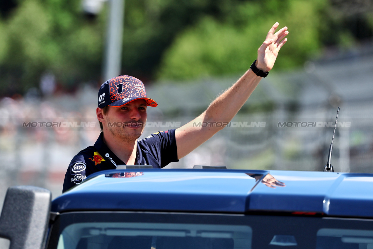 GP AUSTRIA, Max Verstappen (NLD) Red Bull Racing on the drivers' parade.

29.06.2025. Formula 1 World Championship, Rd 11, Austrian Grand Prix, Spielberg, Austria, Gara Day.

- www.xpbimages.com, EMail: requests@xpbimages.com © Copyright: Moy / XPB Images