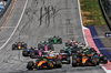 GP AUSTRIA, Lando Norris (GBR) McLaren MCL39 davanti a at the partenza of the race.

29.06.2025. Formula 1 World Championship, Rd 11, Austrian Grand Prix, Spielberg, Austria, Gara Day.

- www.xpbimages.com, EMail: requests@xpbimages.com © Copyright: Batchelor / XPB Images