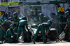 GP AUSTRIA, Lance Stroll (CDN) Aston Martin F1 Team AMR25 makes a pit stop.

29.06.2025. Formula 1 World Championship, Rd 11, Austrian Grand Prix, Spielberg, Austria, Gara Day.

- www.xpbimages.com, EMail: requests@xpbimages.com © Copyright: Batchelor / XPB Images