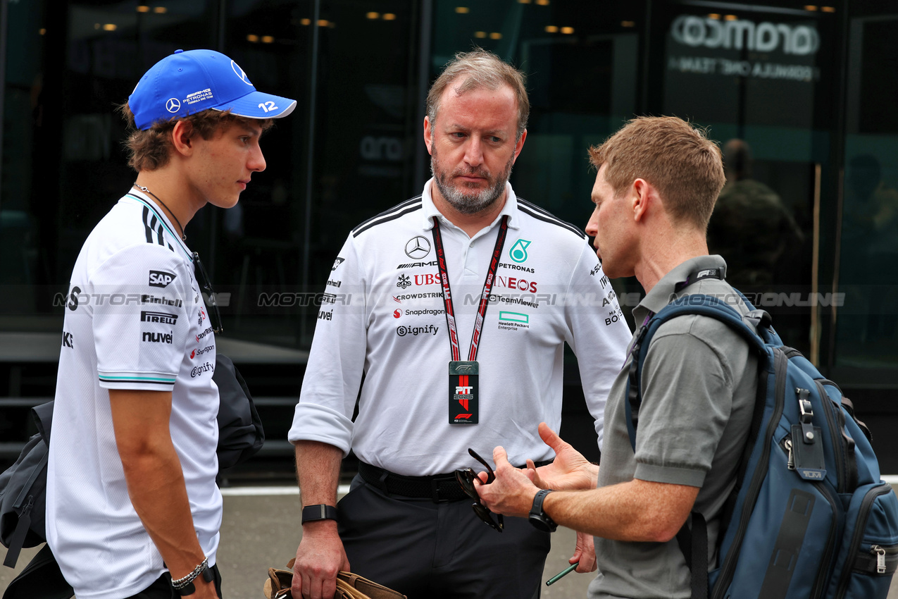GP AUSTRIA, (L to R): Andrea Kimi Antonelli (ITA) Mercedes AMG F1 with Bradley Lord (GBR) Mercedes AMG F1 Communications Manager e Anthony Davidson (GBR).

26.06.2025. Formula 1 World Championship, Rd 11, Austrian Grand Prix, Spielberg, Austria, Preparation Day.

- www.xpbimages.com, EMail: requests@xpbimages.com © Copyright: Moy / XPB Images