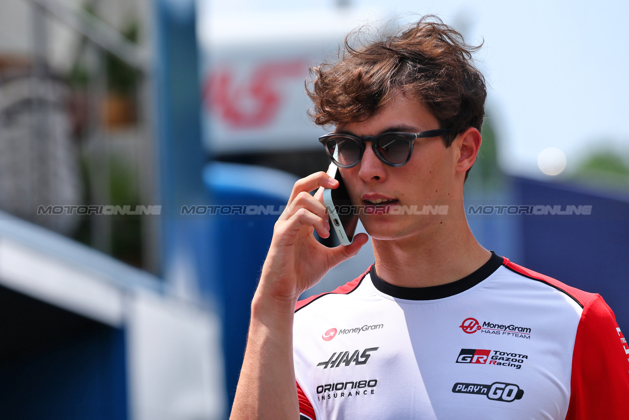 GP AUSTRIA, Oliver Bearman (GBR) Haas F1 Team.

26.06.2025. Formula 1 World Championship, Rd 11, Austrian Grand Prix, Spielberg, Austria, Preparation Day.

- www.xpbimages.com, EMail: requests@xpbimages.com © Copyright: Batchelor / XPB Images