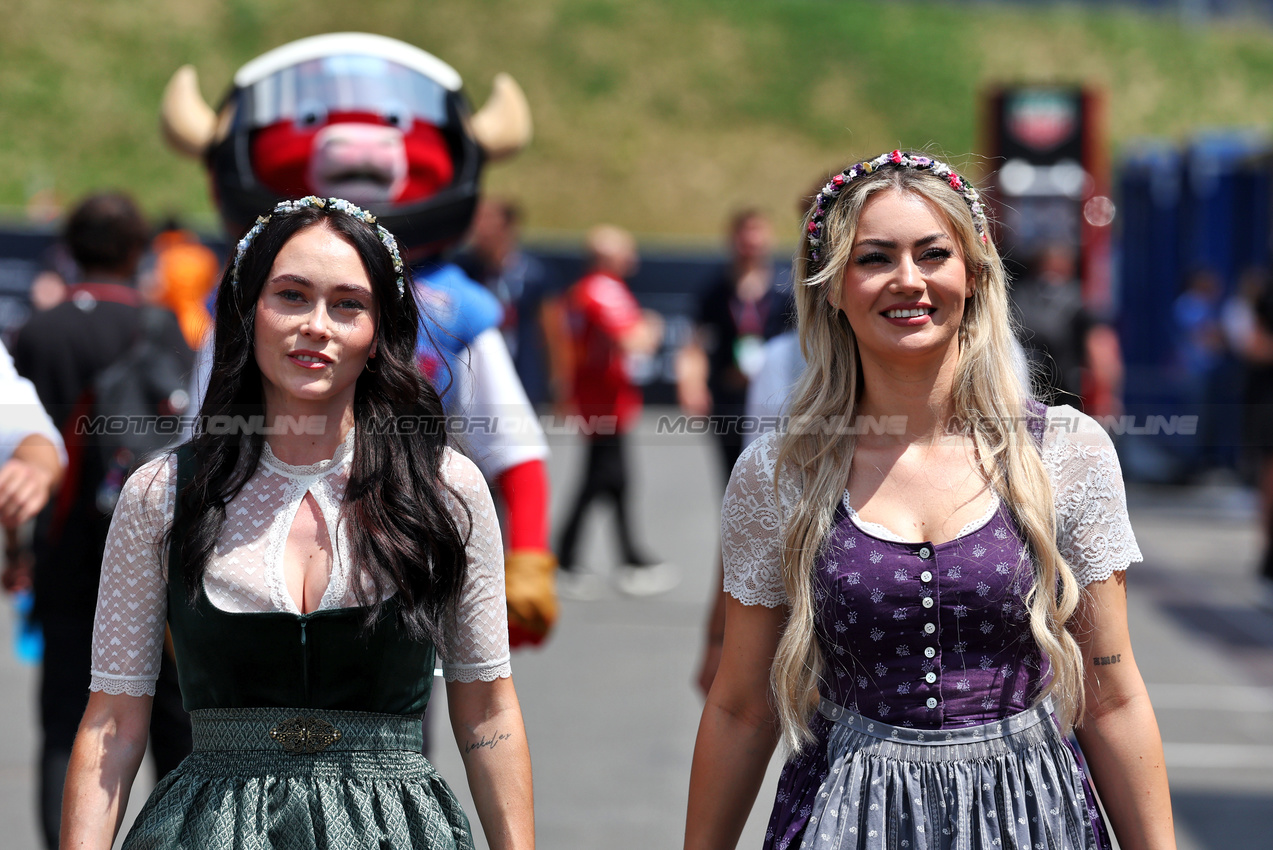 GP AUSTRIA, Paddock Atmosfera.

26.06.2025. Formula 1 World Championship, Rd 11, Austrian Grand Prix, Spielberg, Austria, Preparation Day.

- www.xpbimages.com, EMail: requests@xpbimages.com © Copyright: Moy / XPB Images