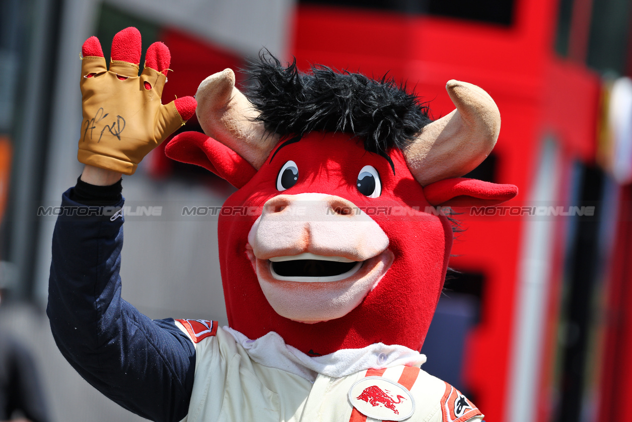 GP AUSTRIA, Paddock Atmosfera.

26.06.2025. Formula 1 World Championship, Rd 11, Austrian Grand Prix, Spielberg, Austria, Preparation Day.

- www.xpbimages.com, EMail: requests@xpbimages.com © Copyright: Moy / XPB Images