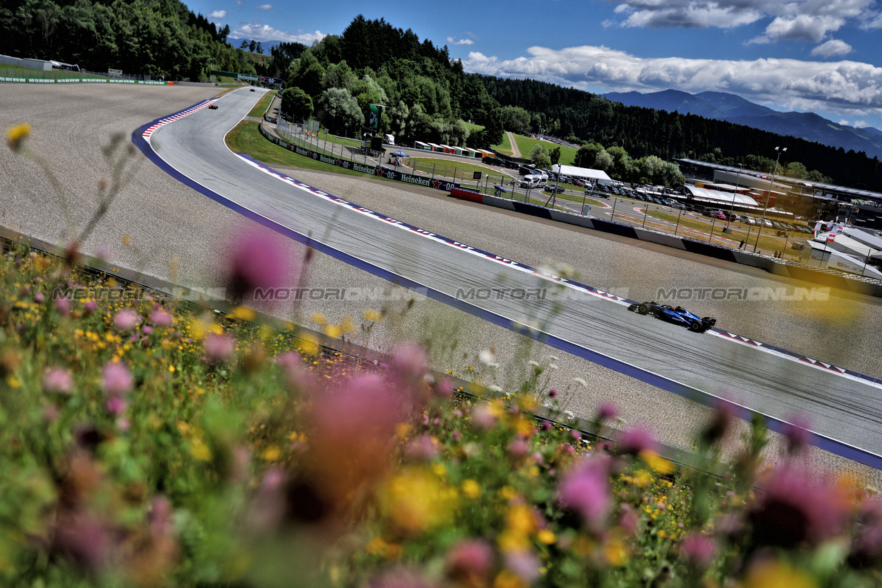 GP AUSTRIA, Carlos Sainz (ESP) Atlassian Williams Racing FW47.

28.06.2025. Formula 1 World Championship, Rd 11, Austrian Grand Prix, Spielberg, Austria, Qualifiche Day.

- www.xpbimages.com, EMail: requests@xpbimages.com © Copyright: Charniaux / XPB Images