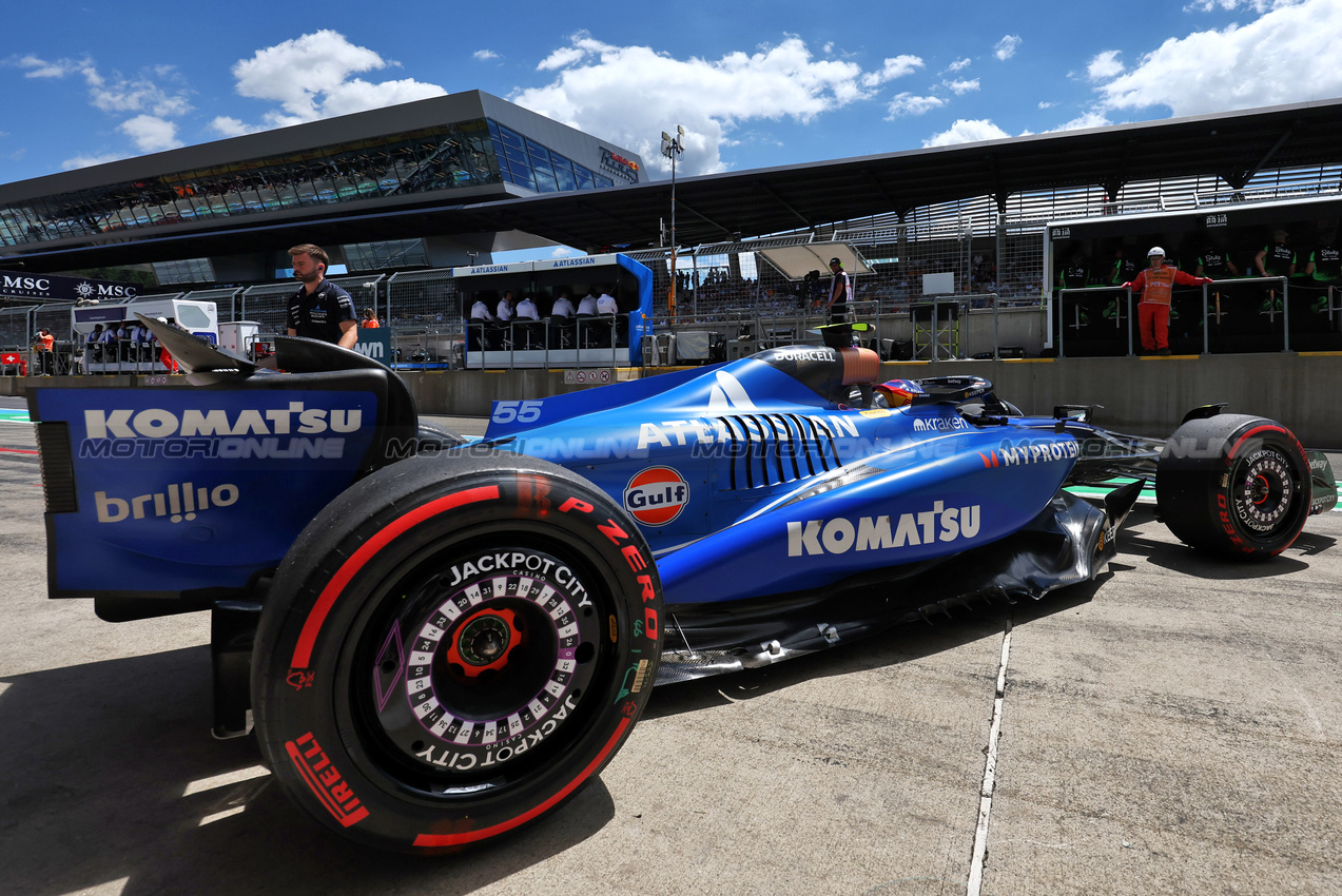 GP AUSTRIA, Carlos Sainz (ESP) Atlassian Williams Racing FW47 leaves the pits.

28.06.2025. Formula 1 World Championship, Rd 11, Austrian Grand Prix, Spielberg, Austria, Qualifiche Day.

- www.xpbimages.com, EMail: requests@xpbimages.com © Copyright: Moy / XPB Images