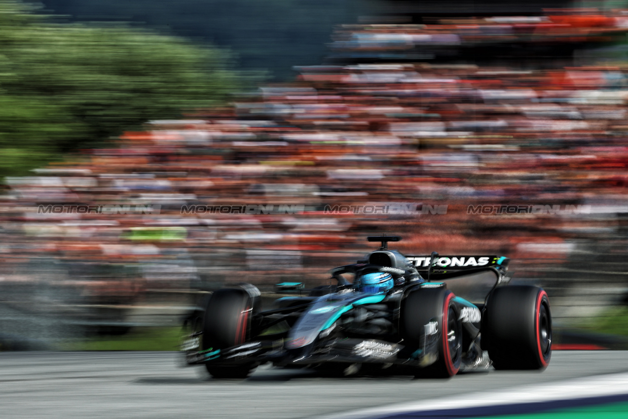 GP AUSTRIA, George Russell (GBR) Mercedes AMG F1 W16.

28.06.2025. Formula 1 World Championship, Rd 11, Austrian Grand Prix, Spielberg, Austria, Qualifiche Day.

- www.xpbimages.com, EMail: requests@xpbimages.com © Copyright: Moy / XPB Images
