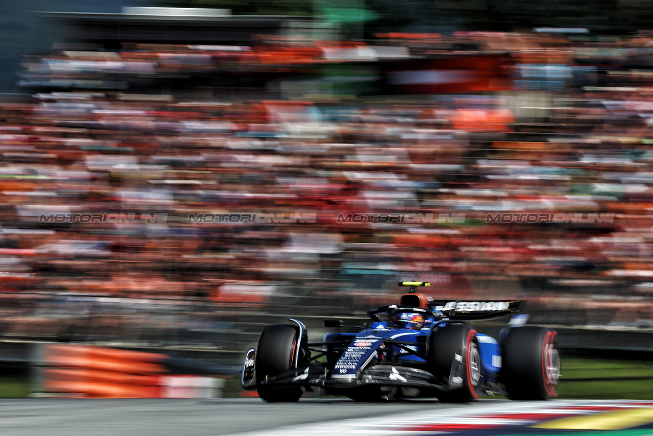 GP AUSTRIA, Carlos Sainz (ESP) Atlassian Williams Racing FW47.

28.06.2025. Formula 1 World Championship, Rd 11, Austrian Grand Prix, Spielberg, Austria, Qualifiche Day.

- www.xpbimages.com, EMail: requests@xpbimages.com © Copyright: Moy / XPB Images