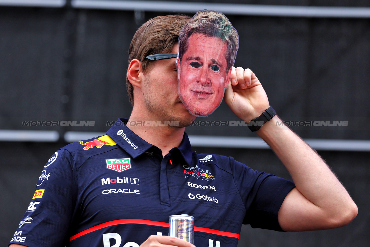GP AUSTRIA, Max Verstappen (NLD) Red Bull Racing on the FanZone Stage.

28.06.2025. Formula 1 World Championship, Rd 11, Austrian Grand Prix, Spielberg, Austria, Qualifiche Day.

- www.xpbimages.com, EMail: requests@xpbimages.com © Copyright: Moy / XPB Images