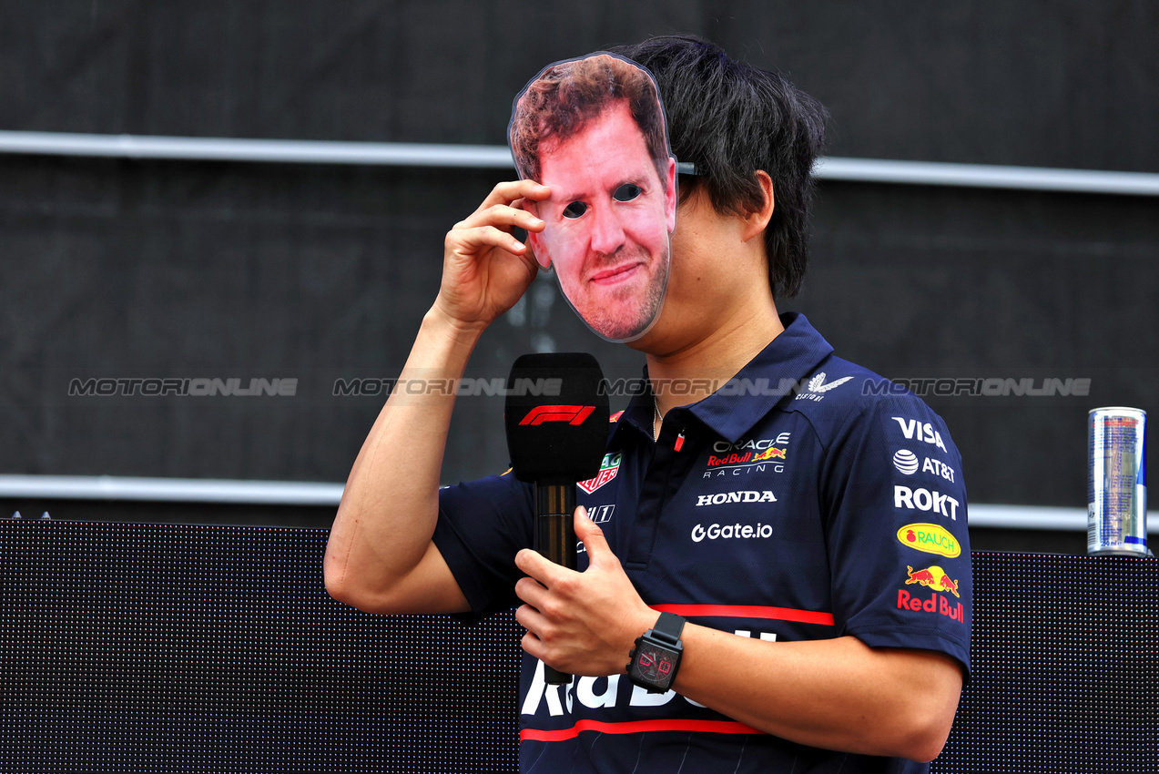 GP AUSTRIA, Yuki Tsunoda (JPN) Red Bull Racing on the FanZone Stage.

28.06.2025. Formula 1 World Championship, Rd 11, Austrian Grand Prix, Spielberg, Austria, Qualifiche Day.

- www.xpbimages.com, EMail: requests@xpbimages.com © Copyright: Moy / XPB Images