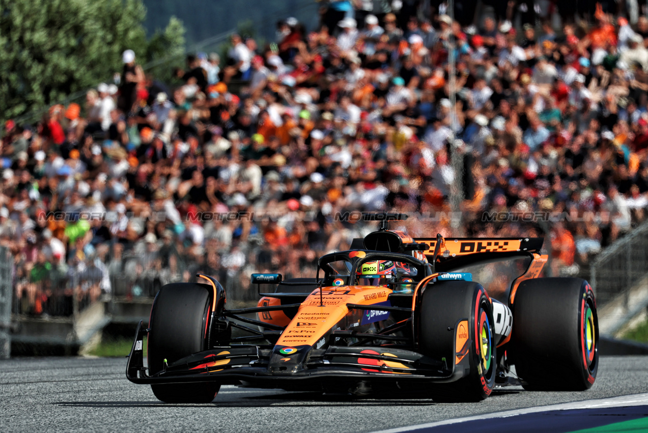 GP AUSTRIA, Oscar Piastri (AUS) McLaren MCL39.

28.06.2025. Formula 1 World Championship, Rd 11, Austrian Grand Prix, Spielberg, Austria, Qualifiche Day.

- www.xpbimages.com, EMail: requests@xpbimages.com © Copyright: Moy / XPB Images