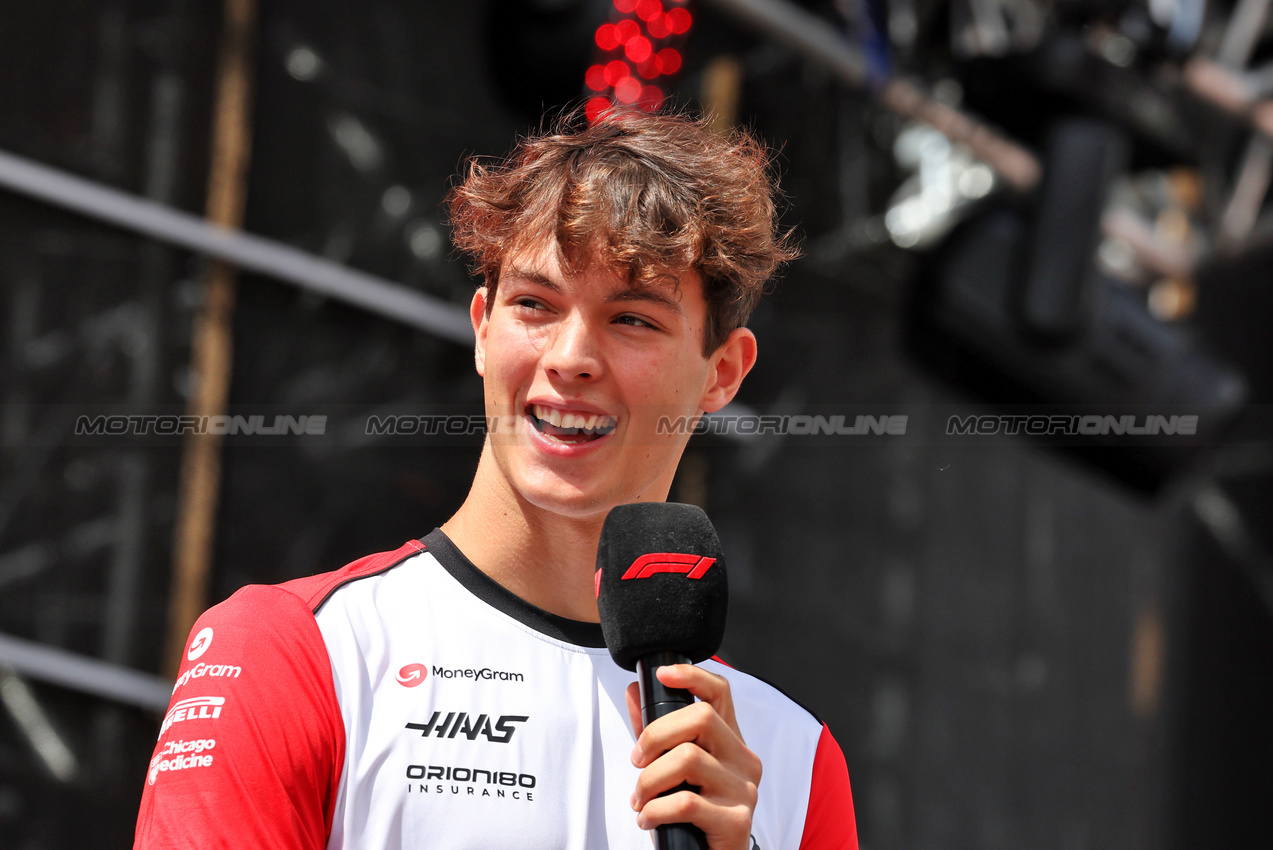 GP AUSTRIA, Oliver Bearman (GBR) Haas F1 Team on the FanZone Stage.

28.06.2025. Formula 1 World Championship, Rd 11, Austrian Grand Prix, Spielberg, Austria, Qualifiche Day.

- www.xpbimages.com, EMail: requests@xpbimages.com © Copyright: Moy / XPB Images