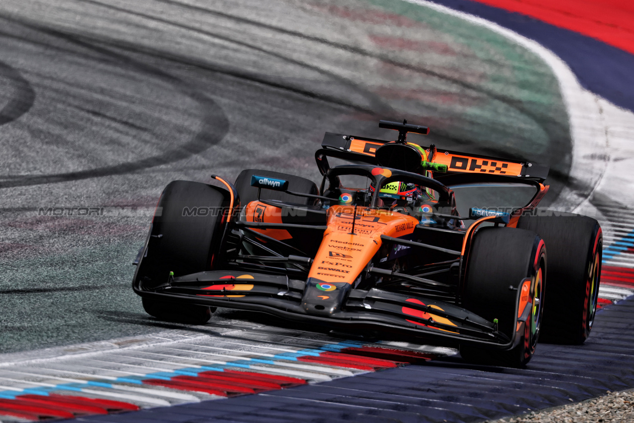 GP AUSTRIA, Oscar Piastri (AUS) McLaren MCL39.

28.06.2025. Formula 1 World Championship, Rd 11, Austrian Grand Prix, Spielberg, Austria, Qualifiche Day.

- www.xpbimages.com, EMail: requests@xpbimages.com © Copyright: Batchelor / XPB Images