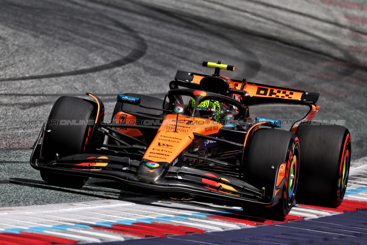 GP AUSTRIA, Lando Norris (GBR) McLaren MCL39.

28.06.2025. Formula 1 World Championship, Rd 11, Austrian Grand Prix, Spielberg, Austria, Qualifiche Day.

- www.xpbimages.com, EMail: requests@xpbimages.com © Copyright: Batchelor / XPB Images