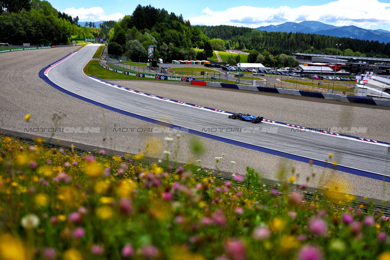 GP AUSTRIA, Carlos Sainz (ESP) Atlassian Williams Racing FW47.

28.06.2025. Formula 1 World Championship, Rd 11, Austrian Grand Prix, Spielberg, Austria, Qualifiche Day.

- www.xpbimages.com, EMail: requests@xpbimages.com © Copyright: Charniaux / XPB Images