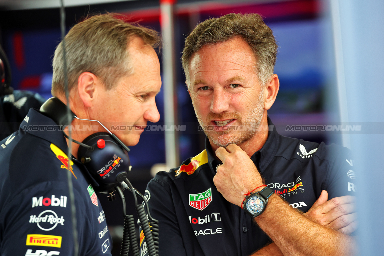 GP AUSTRIA, (L to R): Paul Monaghan (GBR) Red Bull Racing Chief Engineer with Christian Horner (GBR) Red Bull Racing Team Principal.

27.06.2025. Formula 1 World Championship, Rd 11, Austrian Grand Prix, Spielberg, Austria, Practice Day.

- www.xpbimages.com, EMail: requests@xpbimages.com © Copyright: Batchelor / XPB Images