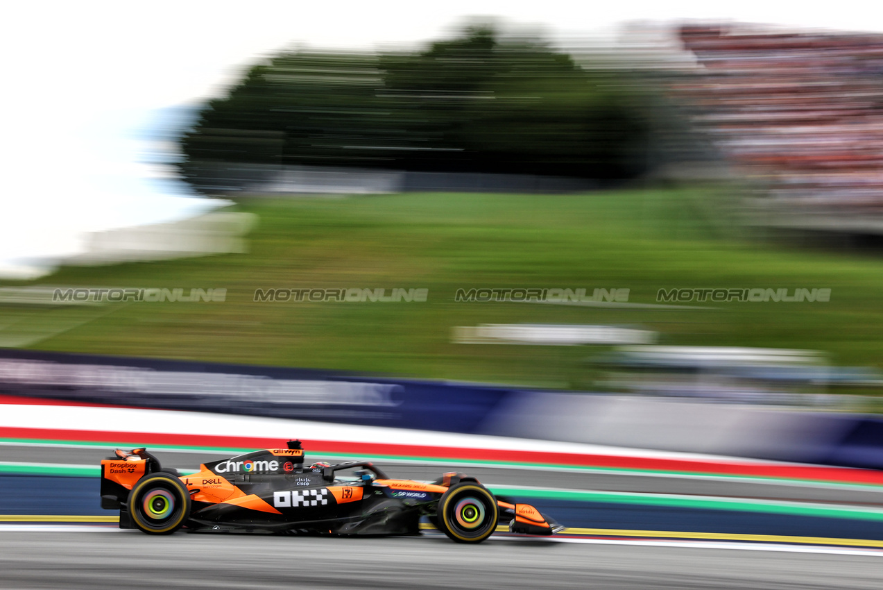 GP AUSTRIA, Oscar Piastri (AUS) McLaren MCL39.

27.06.2025. Formula 1 World Championship, Rd 11, Austrian Grand Prix, Spielberg, Austria, Practice Day.

- www.xpbimages.com, EMail: requests@xpbimages.com © Copyright: Charniaux / XPB Images