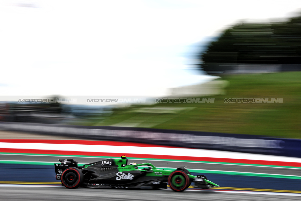 GP AUSTRIA, Gabriel Bortoleto (BRA) Sauber C45.

27.06.2025. Formula 1 World Championship, Rd 11, Austrian Grand Prix, Spielberg, Austria, Practice Day.

- www.xpbimages.com, EMail: requests@xpbimages.com © Copyright: Charniaux / XPB Images