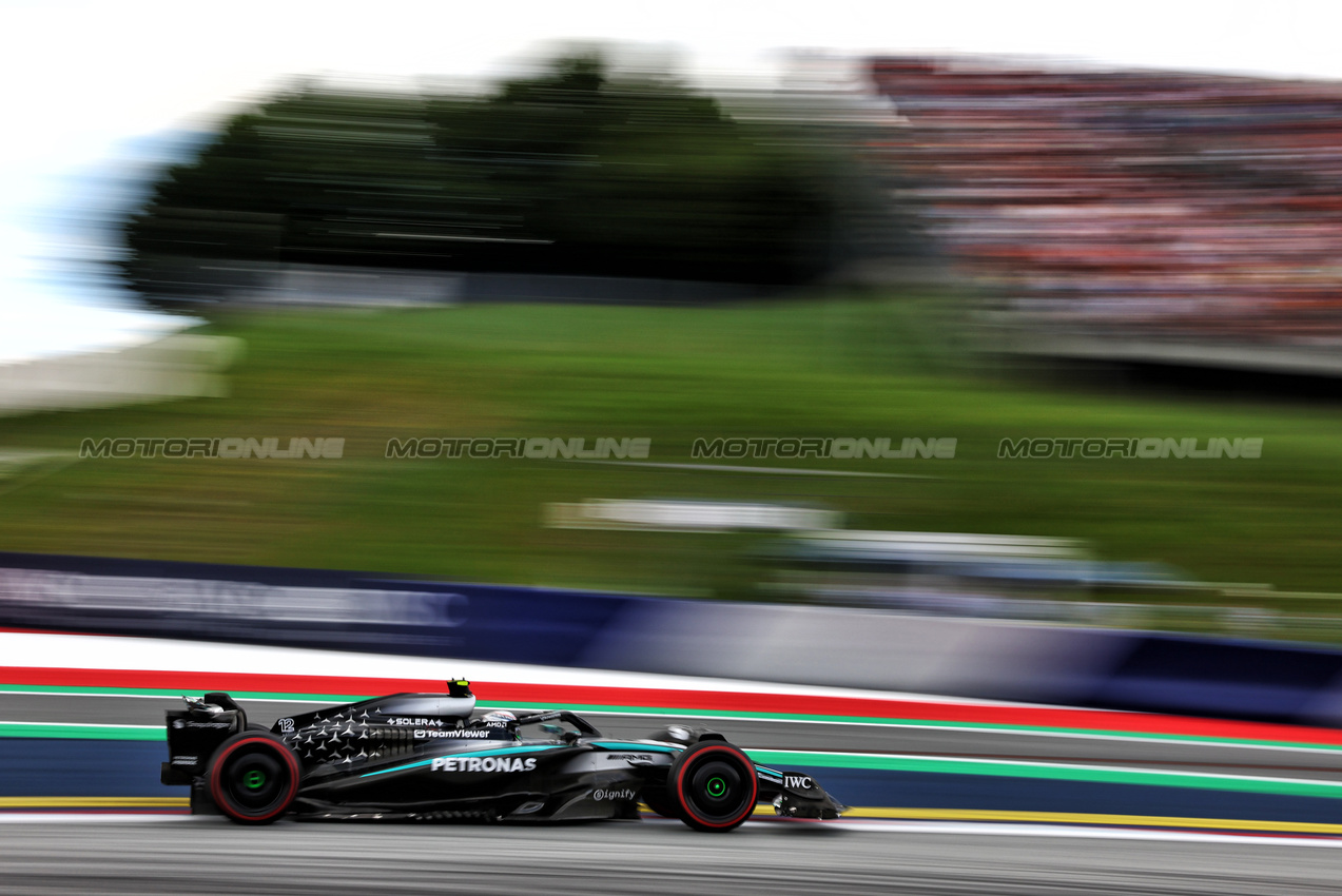 GP AUSTRIA, Andrea Kimi Antonelli (ITA) Mercedes AMG F1 W16.

27.06.2025. Formula 1 World Championship, Rd 11, Austrian Grand Prix, Spielberg, Austria, Practice Day.

- www.xpbimages.com, EMail: requests@xpbimages.com © Copyright: Charniaux / XPB Images