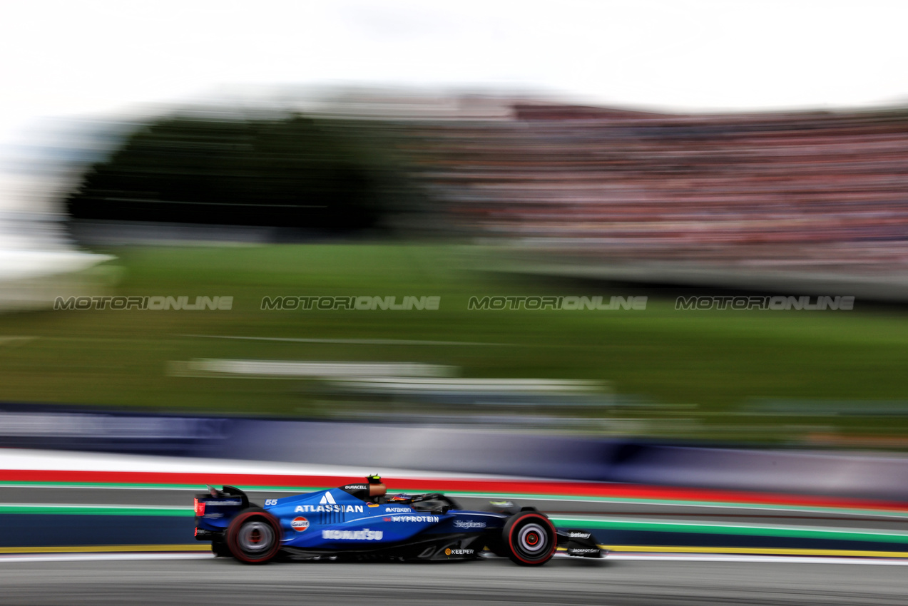GP AUSTRIA, Carlos Sainz (ESP) Atlassian Williams Racing FW47.

27.06.2025. Formula 1 World Championship, Rd 11, Austrian Grand Prix, Spielberg, Austria, Practice Day.

- www.xpbimages.com, EMail: requests@xpbimages.com © Copyright: Charniaux / XPB Images