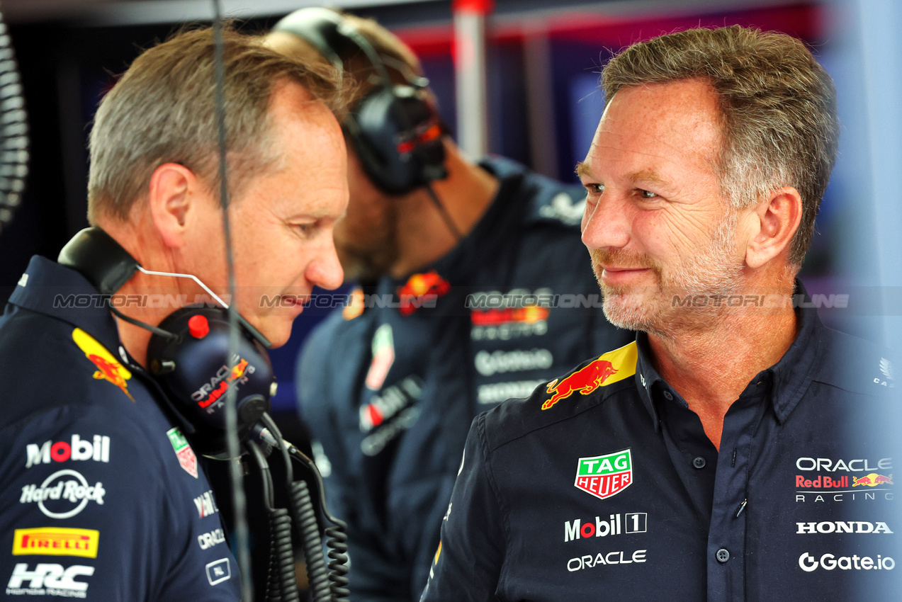 GP AUSTRIA, (L to R): Paul Monaghan (GBR) Red Bull Racing Chief Engineer with Christian Horner (GBR) Red Bull Racing Team Principal.

27.06.2025. Formula 1 World Championship, Rd 11, Austrian Grand Prix, Spielberg, Austria, Practice Day.

- www.xpbimages.com, EMail: requests@xpbimages.com © Copyright: Batchelor / XPB Images