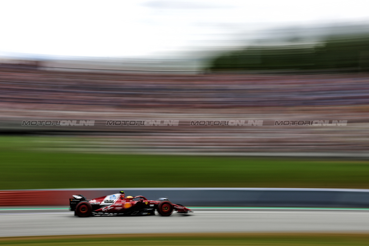 GP AUSTRIA, Lewis Hamilton (GBR) Ferrari SF-25.

27.06.2025. Formula 1 World Championship, Rd 11, Austrian Grand Prix, Spielberg, Austria, Practice Day.

- www.xpbimages.com, EMail: requests@xpbimages.com © Copyright: Charniaux / XPB Images