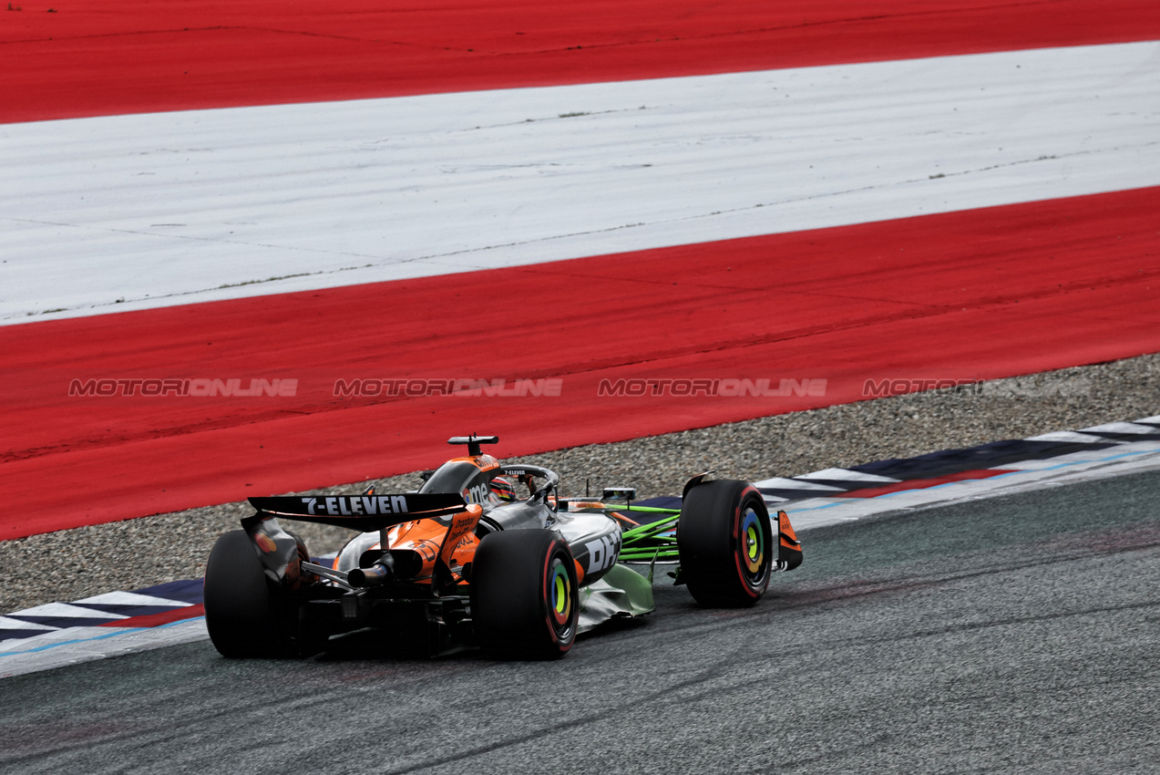 GP AUSTRIA, Oscar Piastri (AUS) McLaren MCL39.

27.06.2025. Formula 1 World Championship, Rd 11, Austrian Grand Prix, Spielberg, Austria, Practice Day.

- www.xpbimages.com, EMail: requests@xpbimages.com © Copyright: Moy / XPB Images