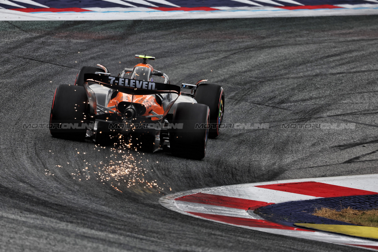 GP AUSTRIA, Lando Norris (GBR) McLaren MCL39.

27.06.2025. Formula 1 World Championship, Rd 11, Austrian Grand Prix, Spielberg, Austria, Practice Day.

- www.xpbimages.com, EMail: requests@xpbimages.com © Copyright: Moy / XPB Images