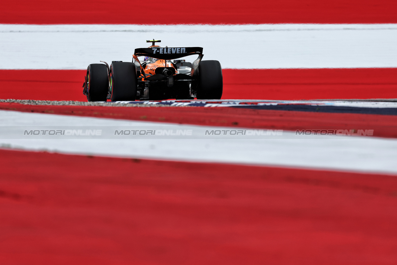 GP AUSTRIA, Alexander Dunne (IRE) McLaren MCL39 Development Driver.

27.06.2025. Formula 1 World Championship, Rd 11, Austrian Grand Prix, Spielberg, Austria, Practice Day.

- www.xpbimages.com, EMail: requests@xpbimages.com © Copyright: Moy / XPB Images