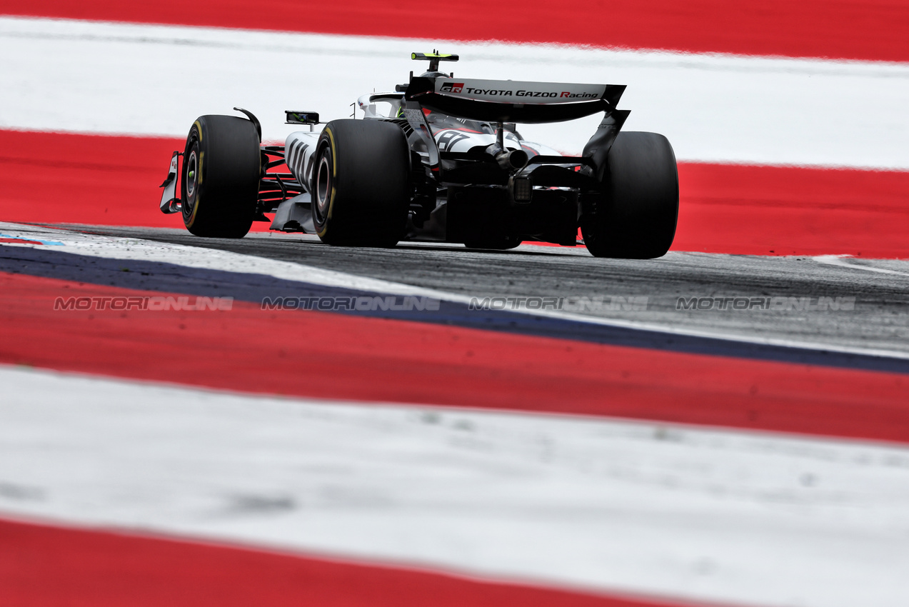 GP AUSTRIA, Oliver Bearman (GBR) Haas VF-25.

27.06.2025. Formula 1 World Championship, Rd 11, Austrian Grand Prix, Spielberg, Austria, Practice Day.

- www.xpbimages.com, EMail: requests@xpbimages.com © Copyright: Moy / XPB Images