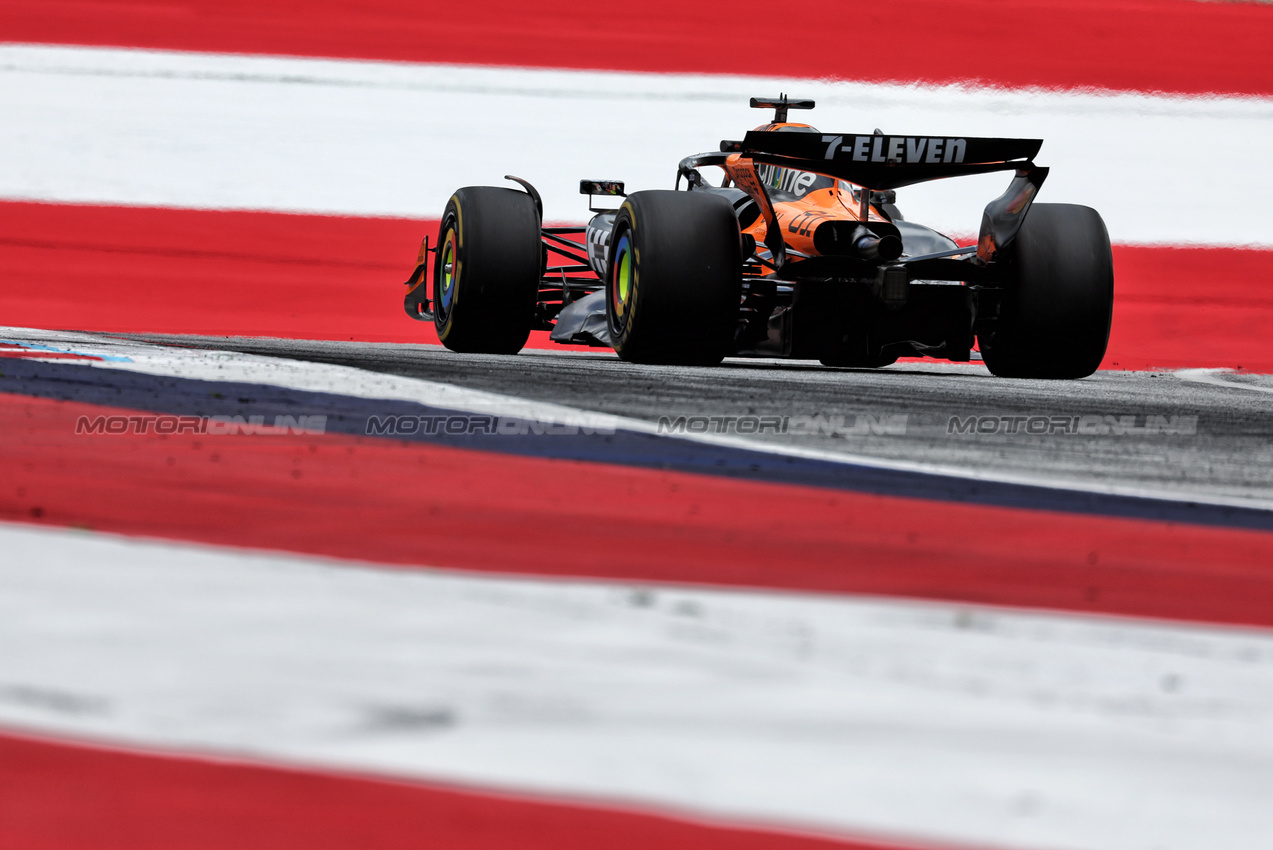 GP AUSTRIA, Oscar Piastri (AUS) McLaren MCL39.

27.06.2025. Formula 1 World Championship, Rd 11, Austrian Grand Prix, Spielberg, Austria, Practice Day.

- www.xpbimages.com, EMail: requests@xpbimages.com © Copyright: Moy / XPB Images