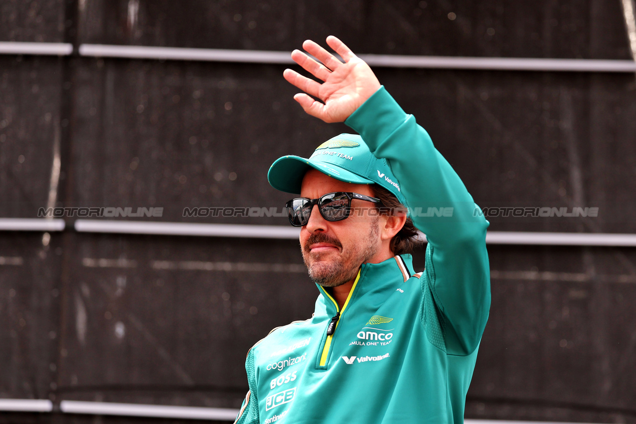 GP AUSTRIA, Fernando Alonso (ESP) Aston Martin F1 Team on the FanZone Stage.

27.06.2025. Formula 1 World Championship, Rd 11, Austrian Grand Prix, Spielberg, Austria, Practice Day.

- www.xpbimages.com, EMail: requests@xpbimages.com © Copyright: Moy / XPB Images