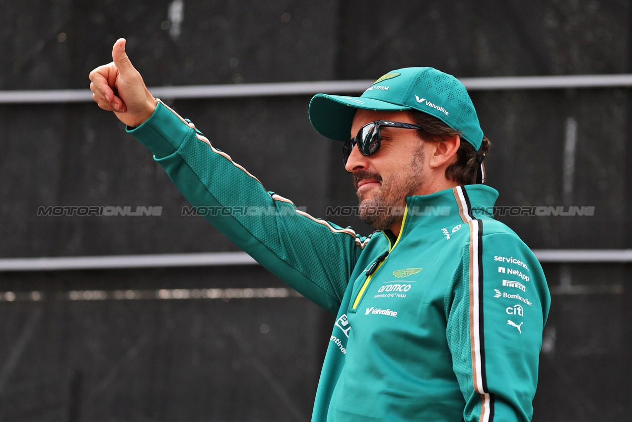 GP AUSTRIA, Fernando Alonso (ESP) Aston Martin F1 Team on the FanZone Stage.

27.06.2025. Formula 1 World Championship, Rd 11, Austrian Grand Prix, Spielberg, Austria, Practice Day.

- www.xpbimages.com, EMail: requests@xpbimages.com © Copyright: Moy / XPB Images