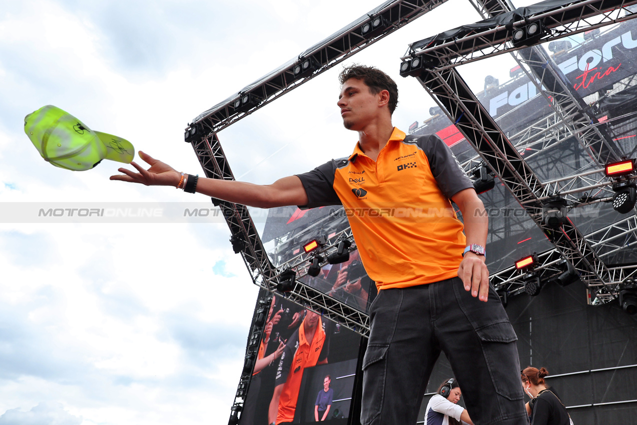 GP AUSTRIA, Lando Norris (GBR) McLaren on the FanZone Stage.

27.06.2025. Formula 1 World Championship, Rd 11, Austrian Grand Prix, Spielberg, Austria, Practice Day.

- www.xpbimages.com, EMail: requests@xpbimages.com © Copyright: Moy / XPB Images