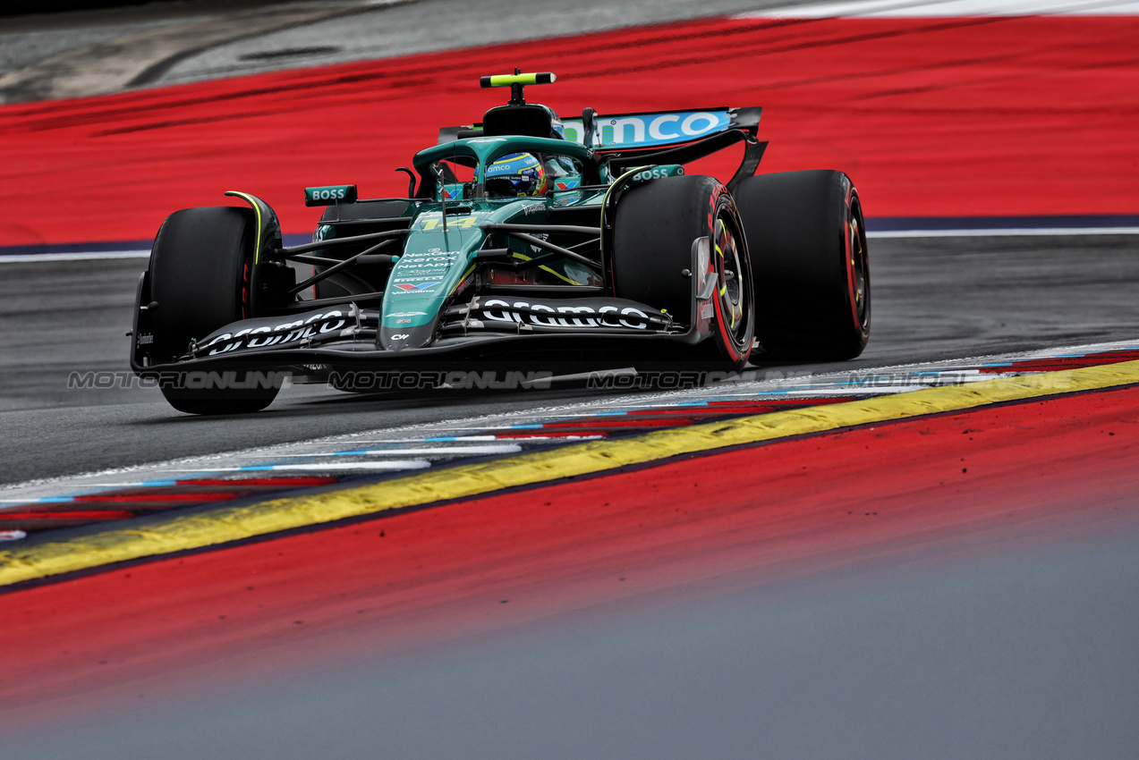 GP AUSTRIA, Fernando Alonso (ESP) Aston Martin F1 Team AMR25.

27.06.2025. Formula 1 World Championship, Rd 11, Austrian Grand Prix, Spielberg, Austria, Practice Day.

- www.xpbimages.com, EMail: requests@xpbimages.com © Copyright: Moy / XPB Images