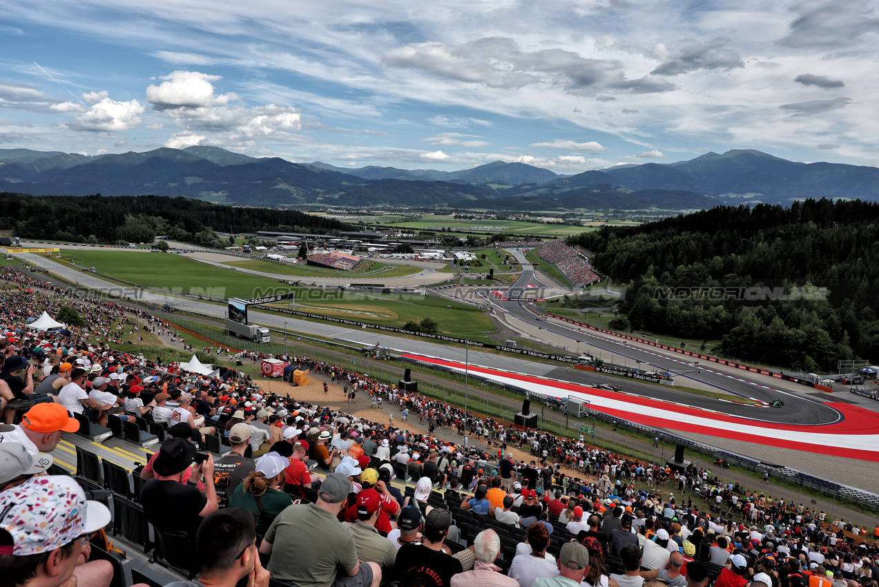 GP AUSTRIA, Oliver Bearman (GBR) Haas VF-25.

27.06.2025. Formula 1 World Championship, Rd 11, Austrian Grand Prix, Spielberg, Austria, Practice Day.

- www.xpbimages.com, EMail: requests@xpbimages.com © Copyright: Moy / XPB Images