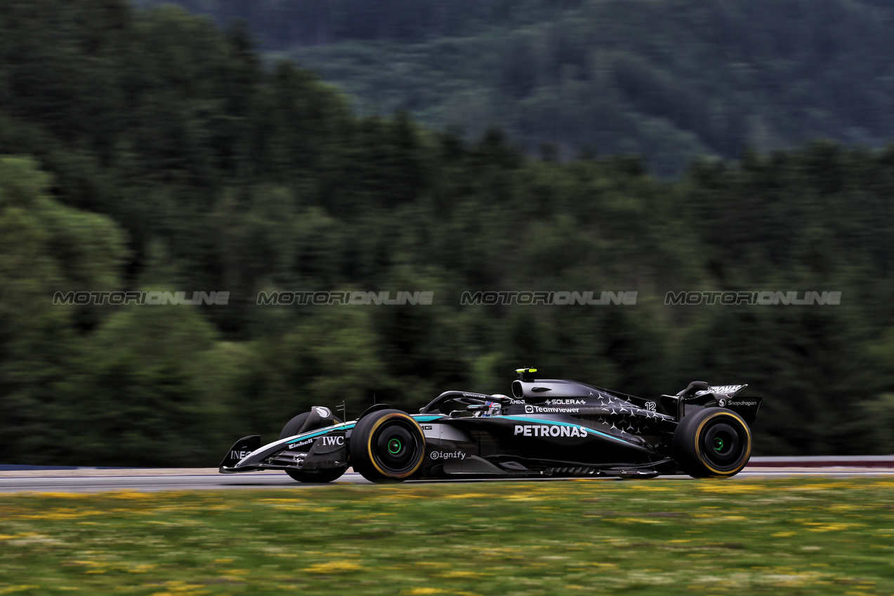 GP AUSTRIA, Andrea Kimi Antonelli (ITA) Mercedes AMG F1 W16.

27.06.2025. Formula 1 World Championship, Rd 11, Austrian Grand Prix, Spielberg, Austria, Practice Day.

- www.xpbimages.com, EMail: requests@xpbimages.com © Copyright: Moy / XPB Images