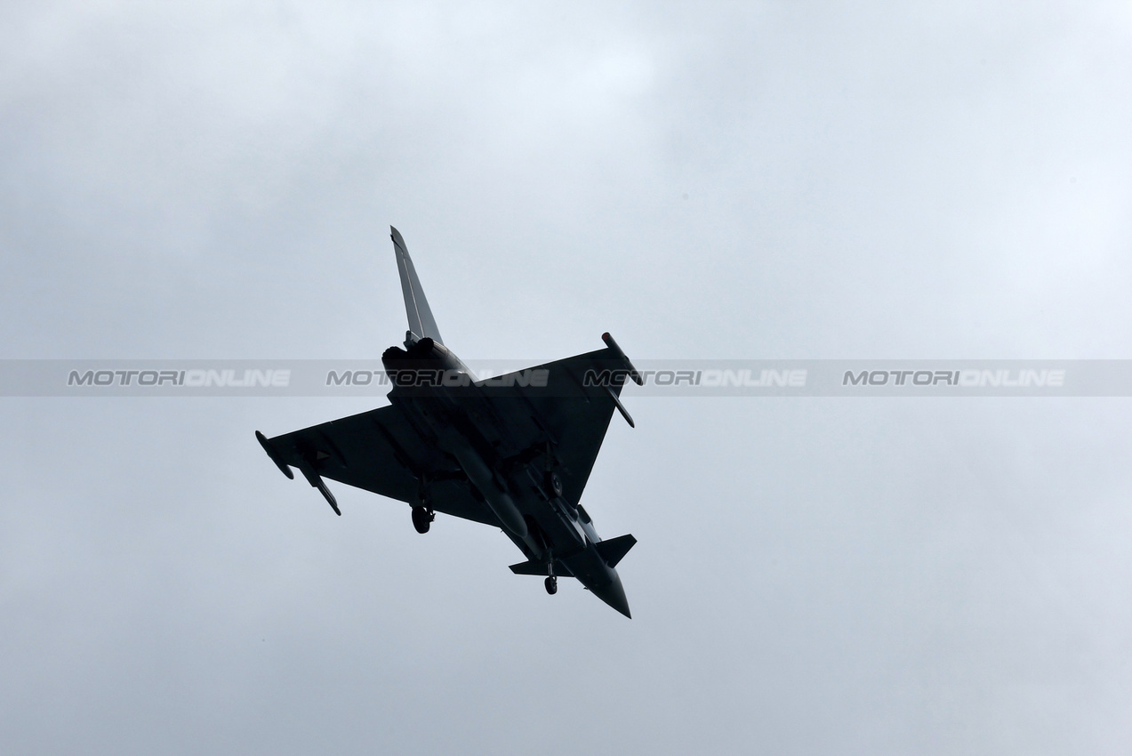 GP AUSTRIA, Circuit Atmosfera - fighter jet.

27.06.2025. Formula 1 World Championship, Rd 11, Austrian Grand Prix, Spielberg, Austria, Practice Day.

- www.xpbimages.com, EMail: requests@xpbimages.com © Copyright: Moy / XPB Images