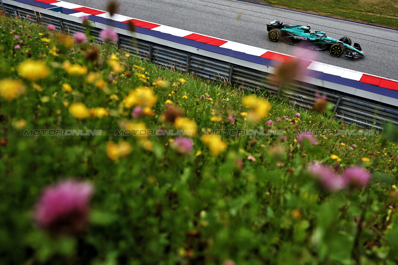 GP AUSTRIA, Fernando Alonso (ESP) Aston Martin F1 Team AMR25.

27.06.2025. Formula 1 World Championship, Rd 11, Austrian Grand Prix, Spielberg, Austria, Practice Day.

- www.xpbimages.com, EMail: requests@xpbimages.com © Copyright: Charniaux / XPB Images