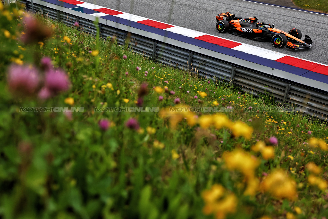 GP AUSTRIA, Oscar Piastri (AUS) McLaren MCL39.

27.06.2025. Formula 1 World Championship, Rd 11, Austrian Grand Prix, Spielberg, Austria, Practice Day.

- www.xpbimages.com, EMail: requests@xpbimages.com © Copyright: Charniaux / XPB Images