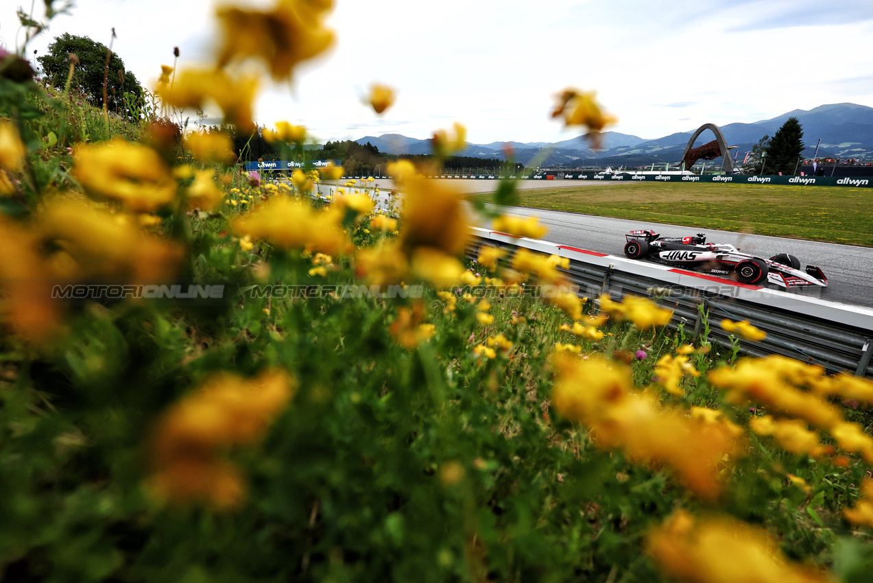 GP AUSTRIA, Esteban Ocon (FRA) Haas VF-25.

27.06.2025. Formula 1 World Championship, Rd 11, Austrian Grand Prix, Spielberg, Austria, Practice Day.

- www.xpbimages.com, EMail: requests@xpbimages.com © Copyright: Charniaux / XPB Images
