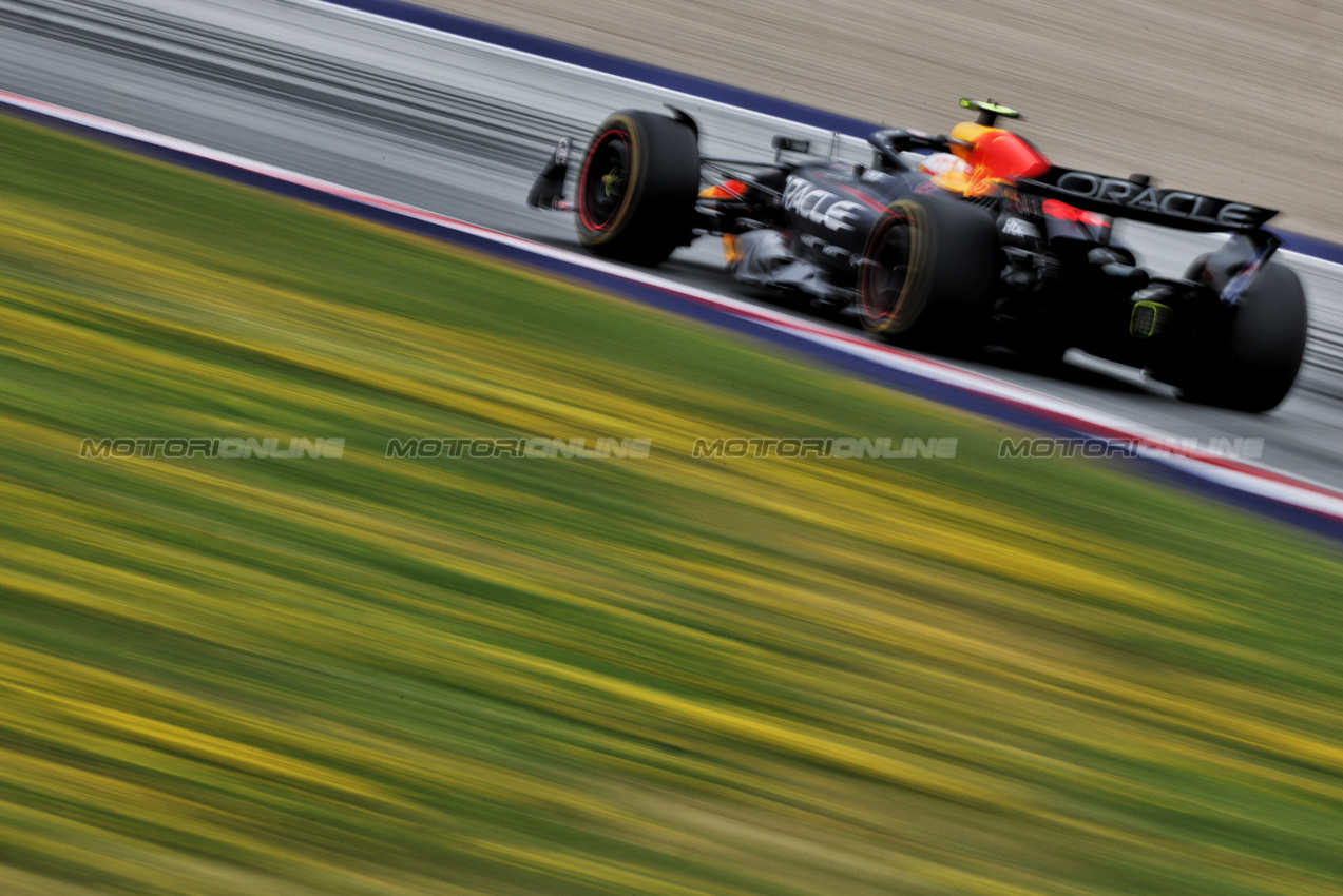 GP AUSTRIA, Yuki Tsunoda (JPN) Red Bull Racing RB21.

27.06.2025. Formula 1 World Championship, Rd 11, Austrian Grand Prix, Spielberg, Austria, Practice Day.

- www.xpbimages.com, EMail: requests@xpbimages.com © Copyright: Charniaux / XPB Images