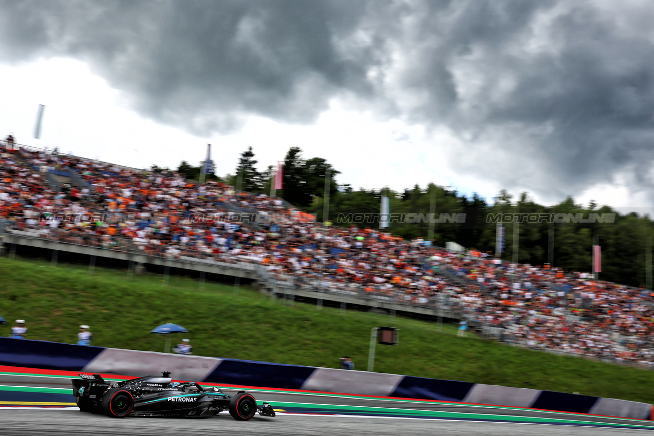 GP AUSTRIA, George Russell (GBR) Mercedes AMG F1 W16.

27.06.2025. Formula 1 World Championship, Rd 11, Austrian Grand Prix, Spielberg, Austria, Practice Day.

- www.xpbimages.com, EMail: requests@xpbimages.com © Copyright: Charniaux / XPB Images