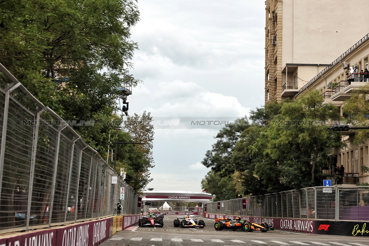 GP AZERBAIJAN, Lando Norris (GBR) McLaren MCL39.

21.09.2025. Formula 1 World Championship, Rd 17, Azerbaijan Grand Prix, Baku Street Circuit, Azerbaijan, Gara Day.

- www.xpbimages.com, EMail: requests@xpbimages.com © Copyright: Bearne / XPB Images