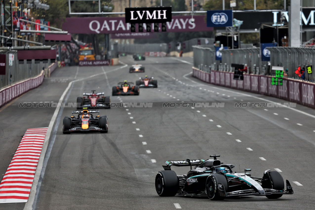 GP AZERBAIJAN, George Russell (GBR) Mercedes AMG F1 W16.

21.09.2025. Formula 1 World Championship, Rd 17, Azerbaijan Grand Prix, Baku Street Circuit, Azerbaijan, Gara Day.

- www.xpbimages.com, EMail: requests@xpbimages.com © Copyright: Batchelor / XPB Images